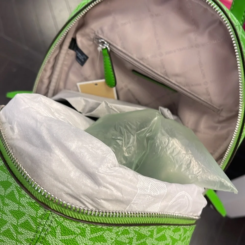 Michael Kors Rhea Medium Signature Logo Backpack
Jungle Green 
NWT - Picture 14 of 16